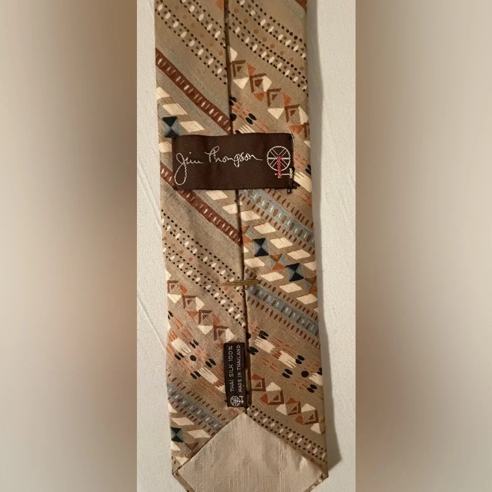 Elegant Beige and Brown Silk Tie